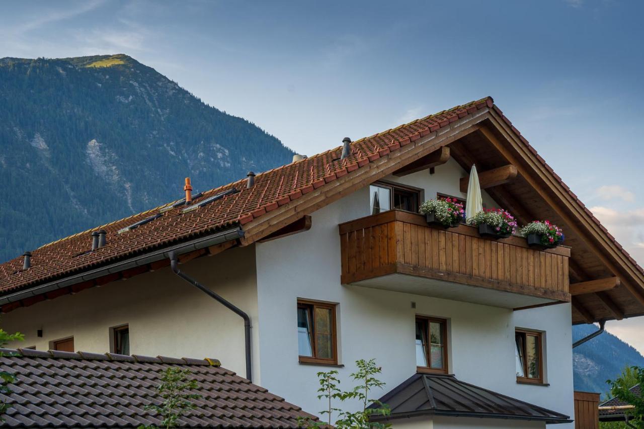 Das Bergquartier - Ferienwohnung Muhlberg Oberau  Exterior photo